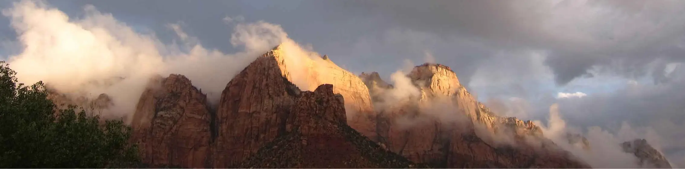 clouds moving in over zion
