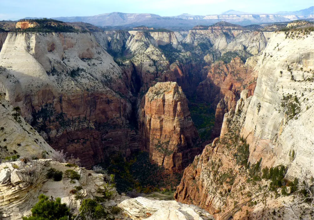 View of Zion canyon