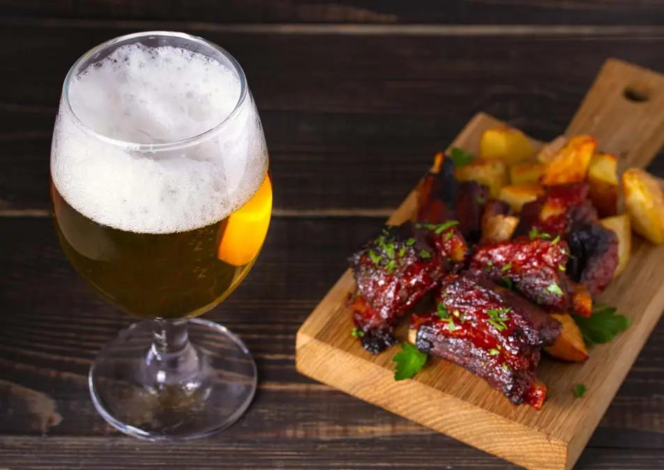 a yummy app and a beer at zionlodge